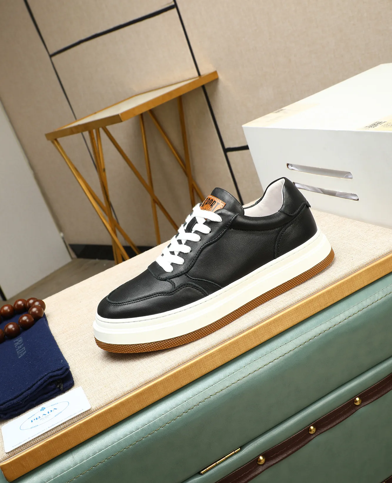 Men's men's shoes 💰440 high-end version. PRADA (Prada) men's casual style, compare the quality at the counter 🧚🏿♂️Imported cowhide fabric 🐎Water-dyed comfortable and soft cowhide lining for feet 🐂Genuine leather outsole with label 🎉 Size 38-44. Can be customized for 45💥🏆